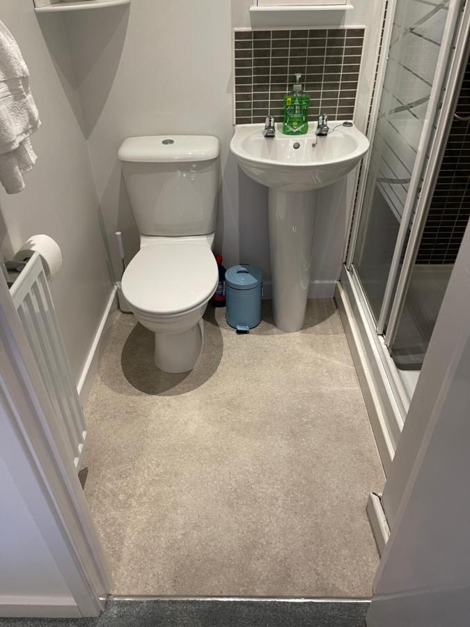 The Beeches - Serviced Duplex Apartment เชฟฟิลด์ ภายนอก รูปภาพ